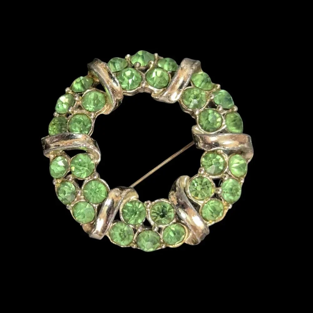 Vintage‎ Green Rhinestone Wreath Brooch Pin Sparkle  Jewelry Estate Retro